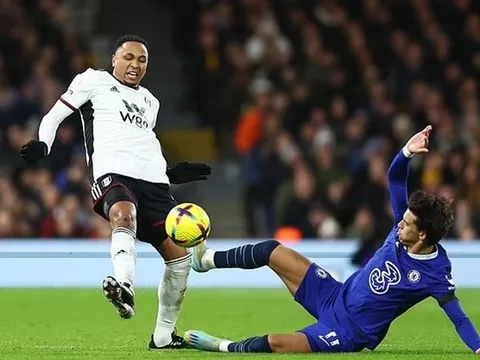 Nhận thẻ đỏ, Felix khiến Chelsea trả giá quá đắt