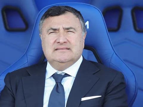 Giám đốc Fiorentina qua đời ở tuổi 57