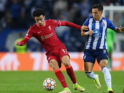 Liverpool thắng tưng bừng, Owen chỉ ra cái tên chói sáng