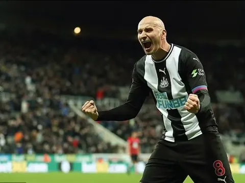 “Người hâm mộ Newcastle muốn có Mbappe và Messi”