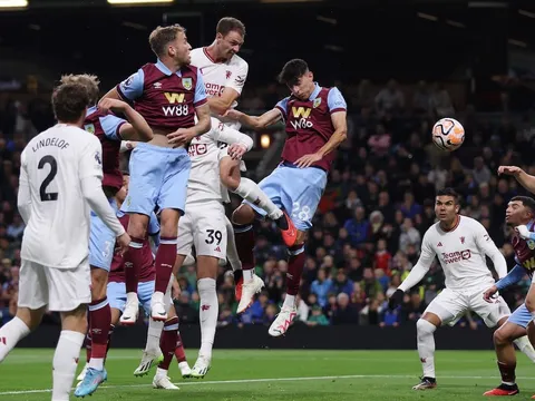 Jonny Evans có thể nhận được điều không ngờ tới ở OTF