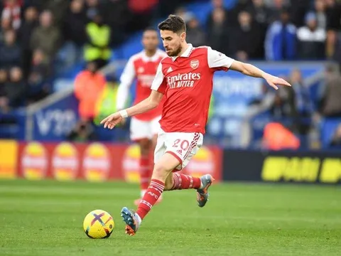 Người đại diện tiết lộ khả năng Jorginho trở lại Serie A