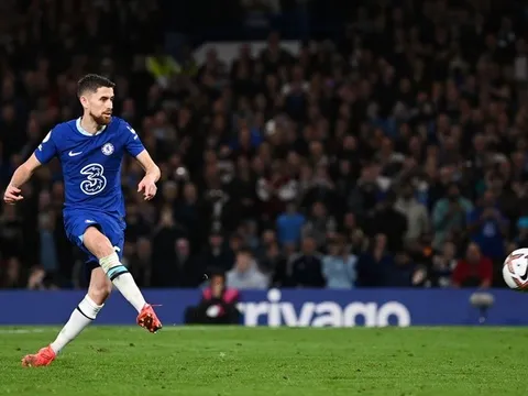 Thua Arsenal, sao Chelsea đòi tăng lương gấp đôi