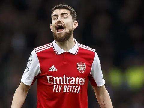 Jorginho dần khiến Arsenal quên đi Partey
