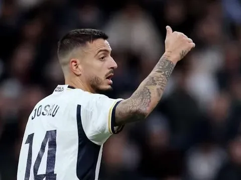 Joselu có câu trả lời cho Man United