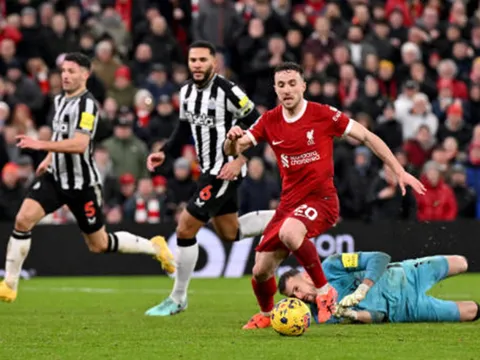 Tim Sherwood so sánh Jota và siêu dự bị của Arteta