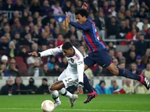 Jules Kounde đã có kế hoạch bắt chết Rashford