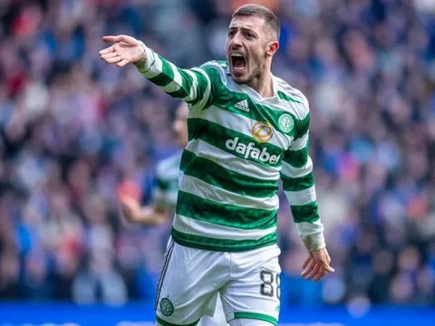 Mục tiêu từ chối hai đội bóng Italia, chờ đợi gia nhập Man Utd