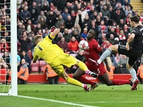 Jurgen Klopp ngả mũ trước 'người nhện' của Arsenal