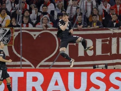 Juventus dạo bước vào tứ kết Europa League