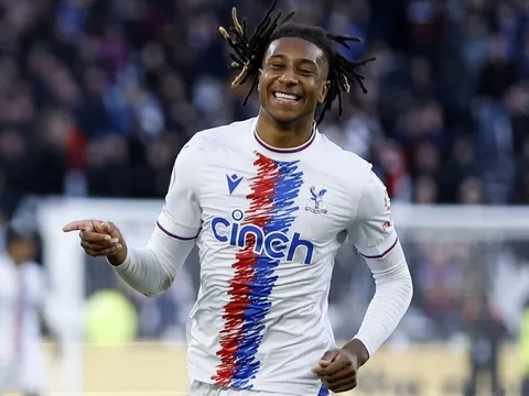 Juventus tính hớt tay trên Man United ở TTCN