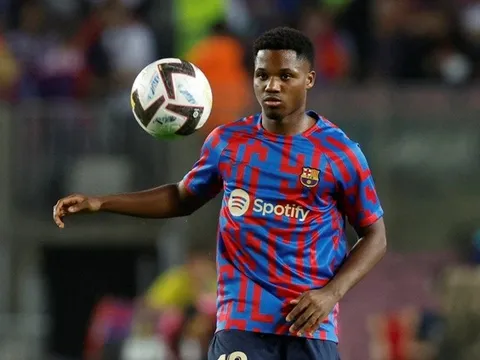 Điên tiết Barca, cha Fati hẹn ngày đến bến đỗ mới