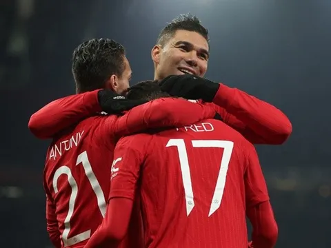 Casemiro giúp MU thay đổi cuộc chơi