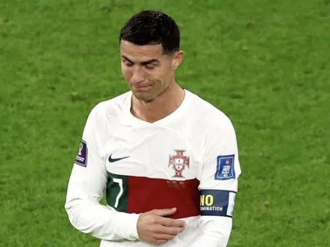 Kaka: 'Nước mắt của Ronaldo cũng là của tôi'