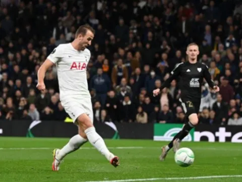 Kane cảm thấy bất ngờ vì lập hat-trick tại ECL