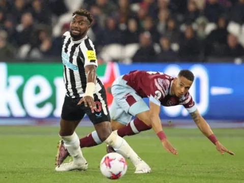 ‘Kẻ hủy diệt’ hành lang cánh của Newcastle