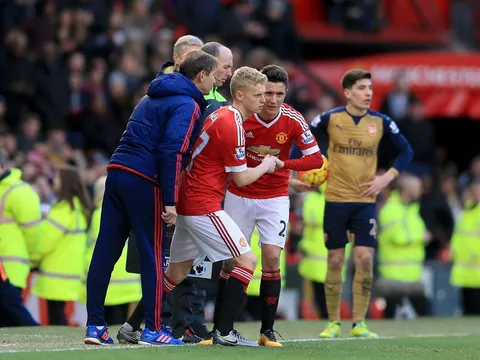 "Tôi sẽ khoe với con cháu rằng mình từng chơi cho Manchester United"