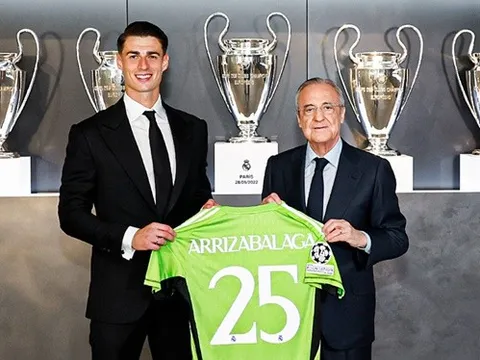 Kepa về Real như 'cá gặp nước'