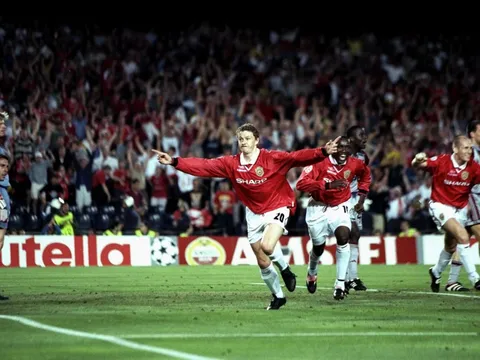 Kết quả bảng A Champions League: Khó cho M.U; Hojlund đụng người nhà