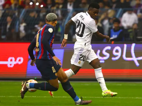 Khắc chế cứng của Vinicius Junior