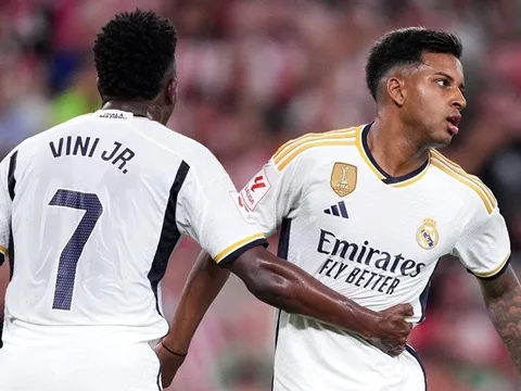 Khi Ancelotti tháo "xiềng xích” cho Vinicius và Rodrygo