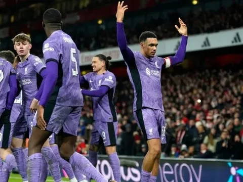 Khi Salah vắng mặt, Alexander-Arnold là trụ cột của Liverpool