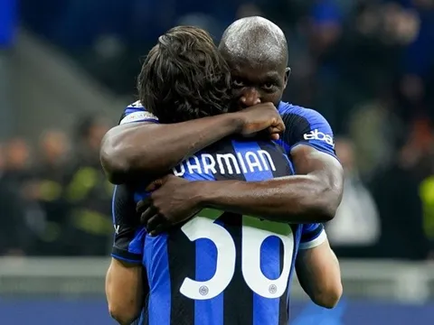 Khi Serie A "xát muối" Man Utd