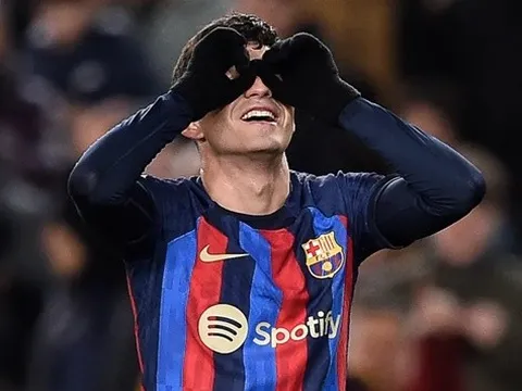 Khoảnh khắc hài hước về Pedri chiếm sóng