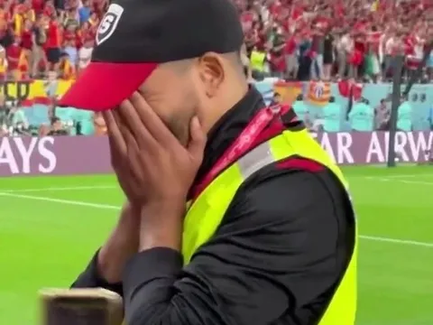 Khoảnh khắc lấy nước mắt khi Morocco đánh bại Tây Ban Nha