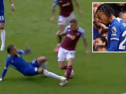 Khoảnh khắc thảm họa đánh gục Chelsea