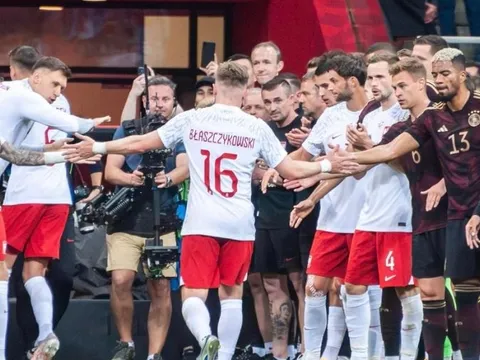 Khoảnh khắc xúc động trong trận thua của tuyển Đức