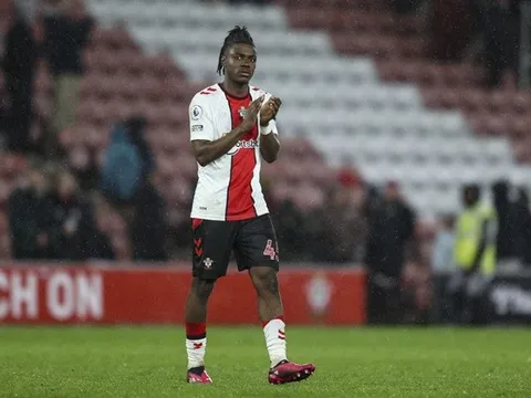 Không chỉ Rice, Arsenal còn quan tâm 2 tiền vệ Premier League đẳng cấp