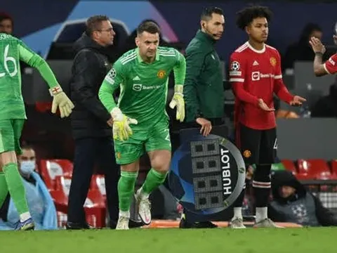 Không thi đấu, Bruno Fernandes nhắn gửi 1 sao Man Utd