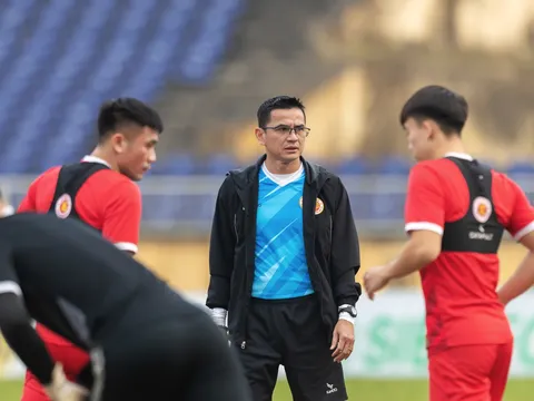Kiatisuk: "CAHN giống tuyển Việt Nam thu nhỏ"