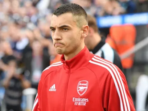 Sao Arsenal từ chối West Ham