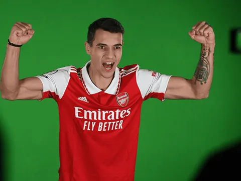 Bị Arsenal thâu tóm trụ cột, CLB Serie A đứng trước nguy cơ xuống hạng