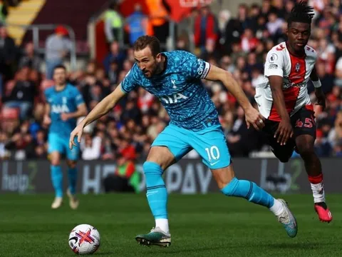 Chiếc áo Tottenham ngày càng chật chội với Harry Kane