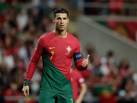 Ronaldo dự bị giúp Bồ Đào Nha lột xác hoàn toàn
