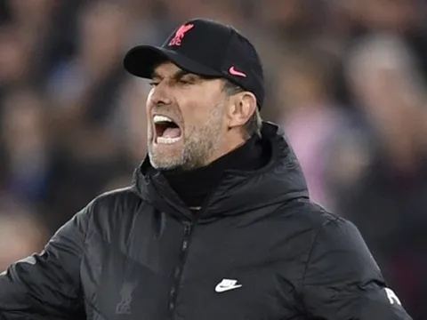Klopp: "Chúa ơi, tôi không phải cún cưng của bạn"