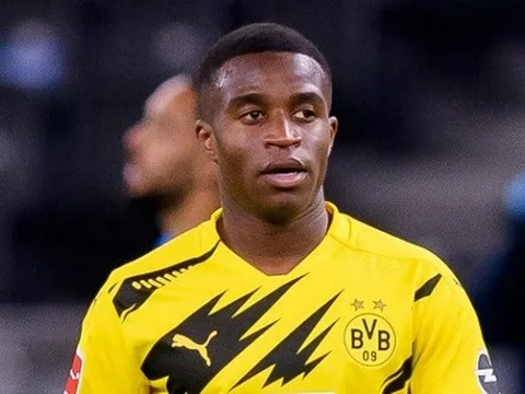 Klopp gật đầu, tiền đạo Bundesliga trên đường đến Anfield