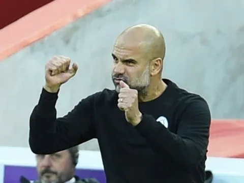 Klopp: "Pep hơi kích động"