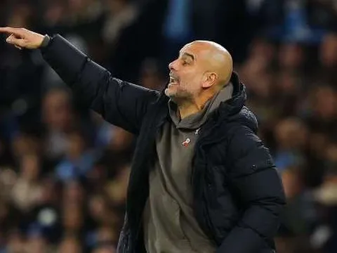 "Klopp sẽ đá hậu vệ trái còn tôi chơi tiền vệ trụ"