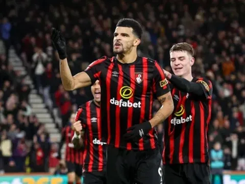 Klopp tiết lộ lý do Solanke thất bại ở Liverpool