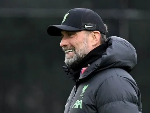 Klopp xin lỗi trọng tài sau khoảnh khắc nóng giận