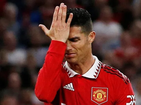 Kompany đã đúng khi tuyên bố không cần Ronaldo