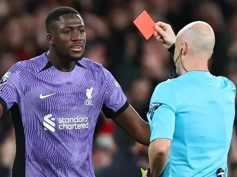 “Konate xứng đáng bị đuổi”