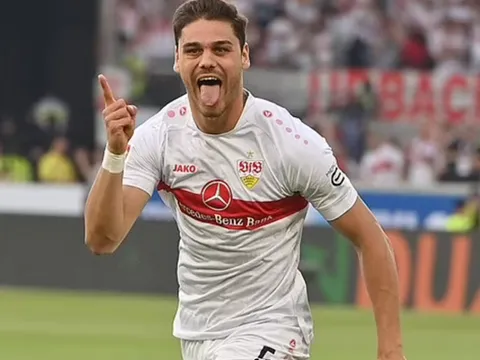 Kiểm tra y tế, người cũ Arsenal cập bến West Ham