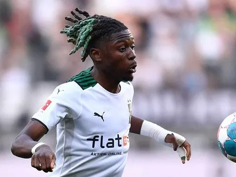 MU đối đầu 2 ông lớn trong thương vụ 50 triệu euro