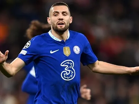 Kovacic gây choáng cho Chelsea