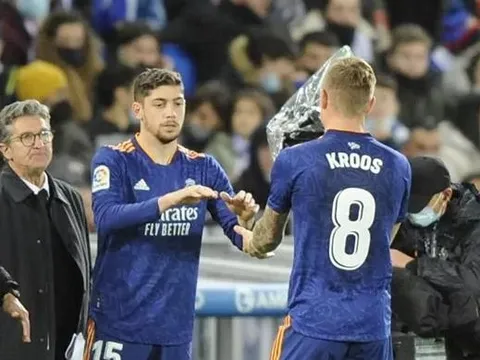 Kroos tiết lộ tiền vệ thần tượng, tiềm năng không giới hạn